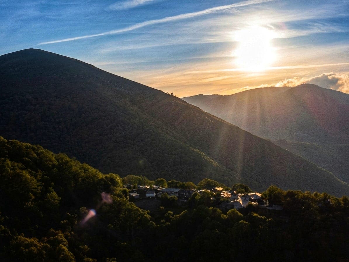 A Carbiña — alojamentos rurais na Serra do Courel, Lugo